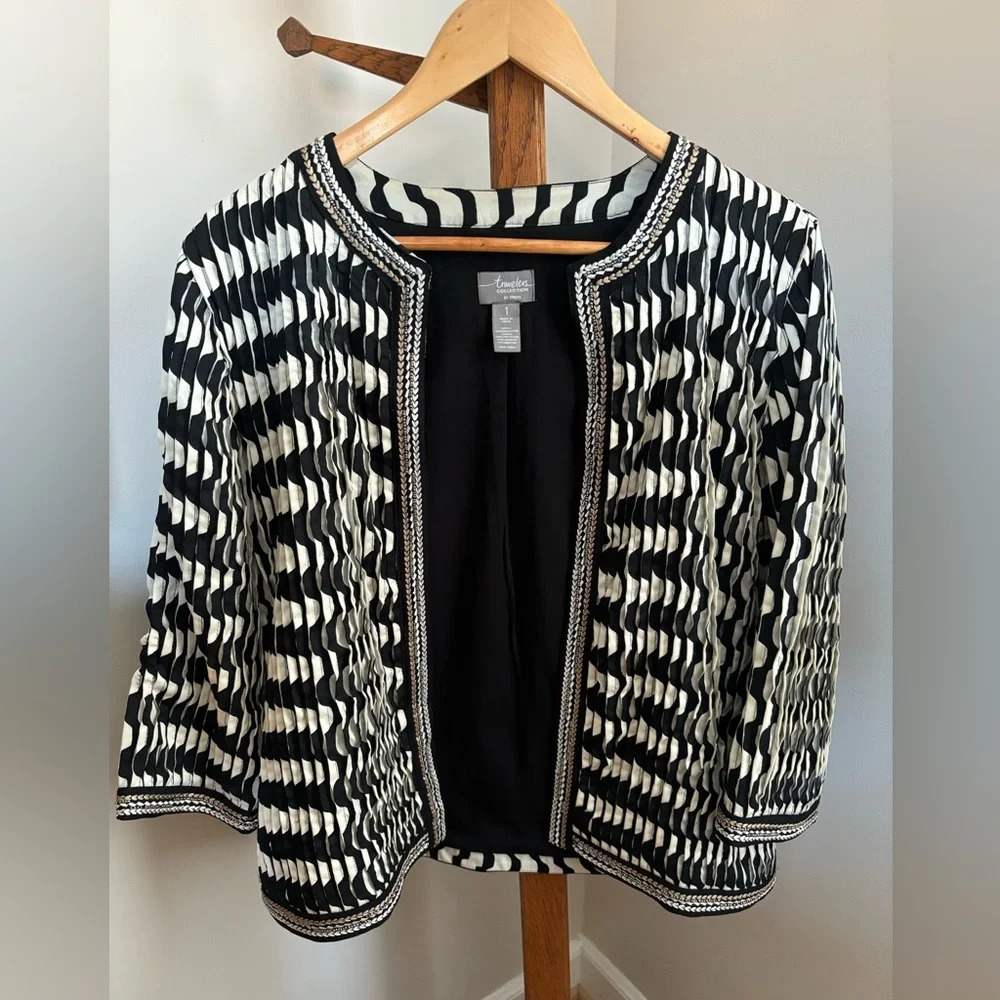 Chico's Black and White & Gold Textured Open-Front Jacket